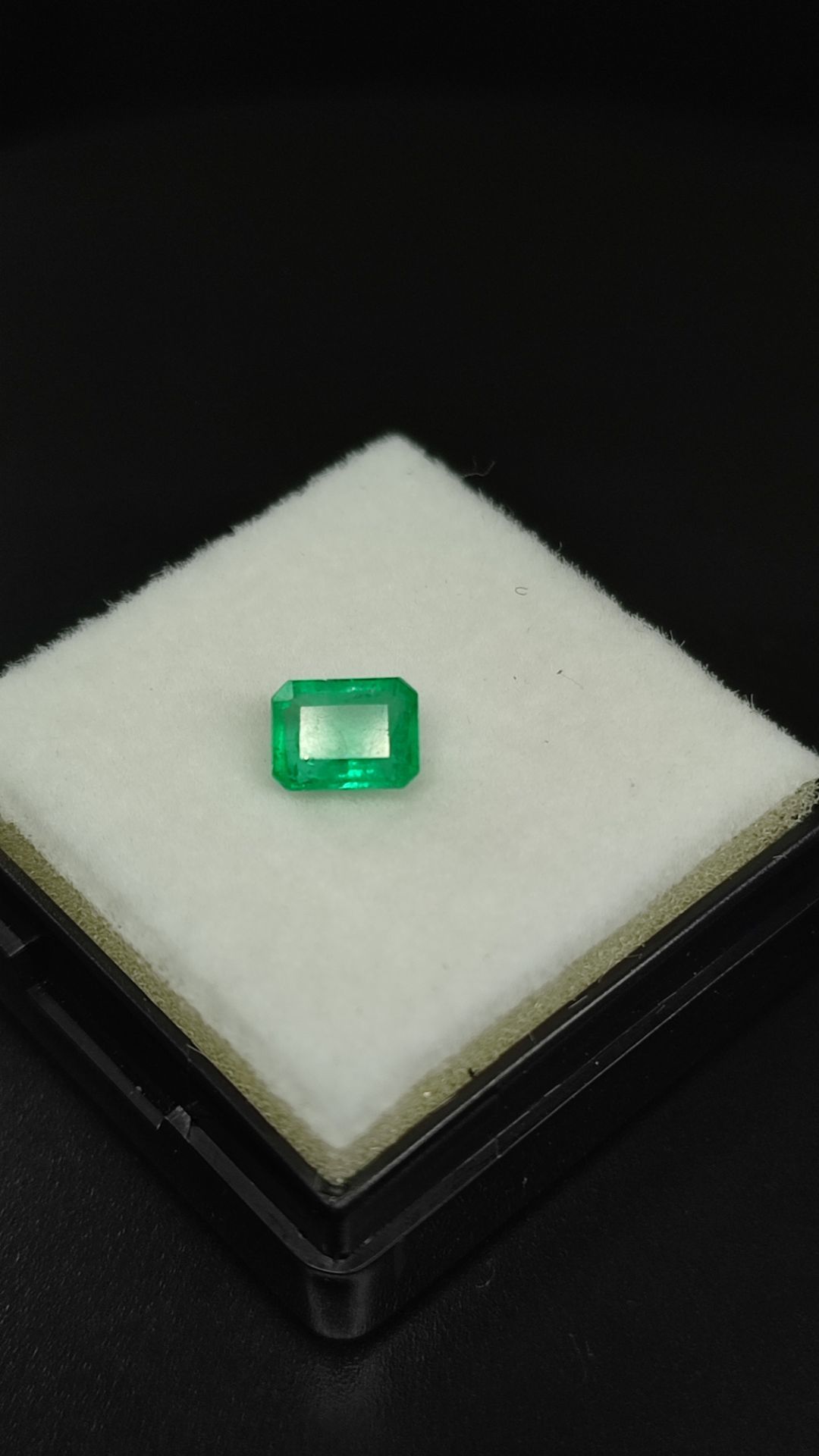 ๐ Natural Colombian Emerald โจ 0.60 Ct ๐