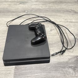 Ps4 Comes With Controller, HDMI, And Power Cord 
