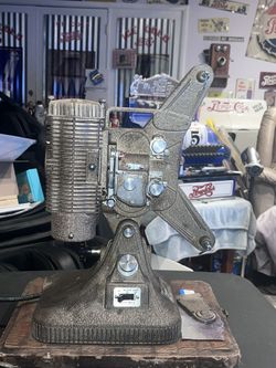 VINTAGE KEYSTONE COMMANDER DELUXE 8mm PROJECTOR
