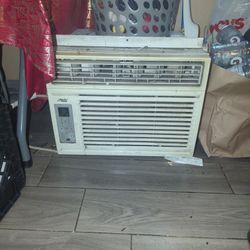 AC Unit!!!!!! BLOWS COLD 🥶❄️🥶❄️!!!!!! SUMMER IS COMING!!!!!