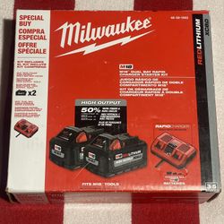 MILWAUKEE M18 TWO 8.0AH BATTERY KIT WITH DAUL BAY RAPID CHARGER  