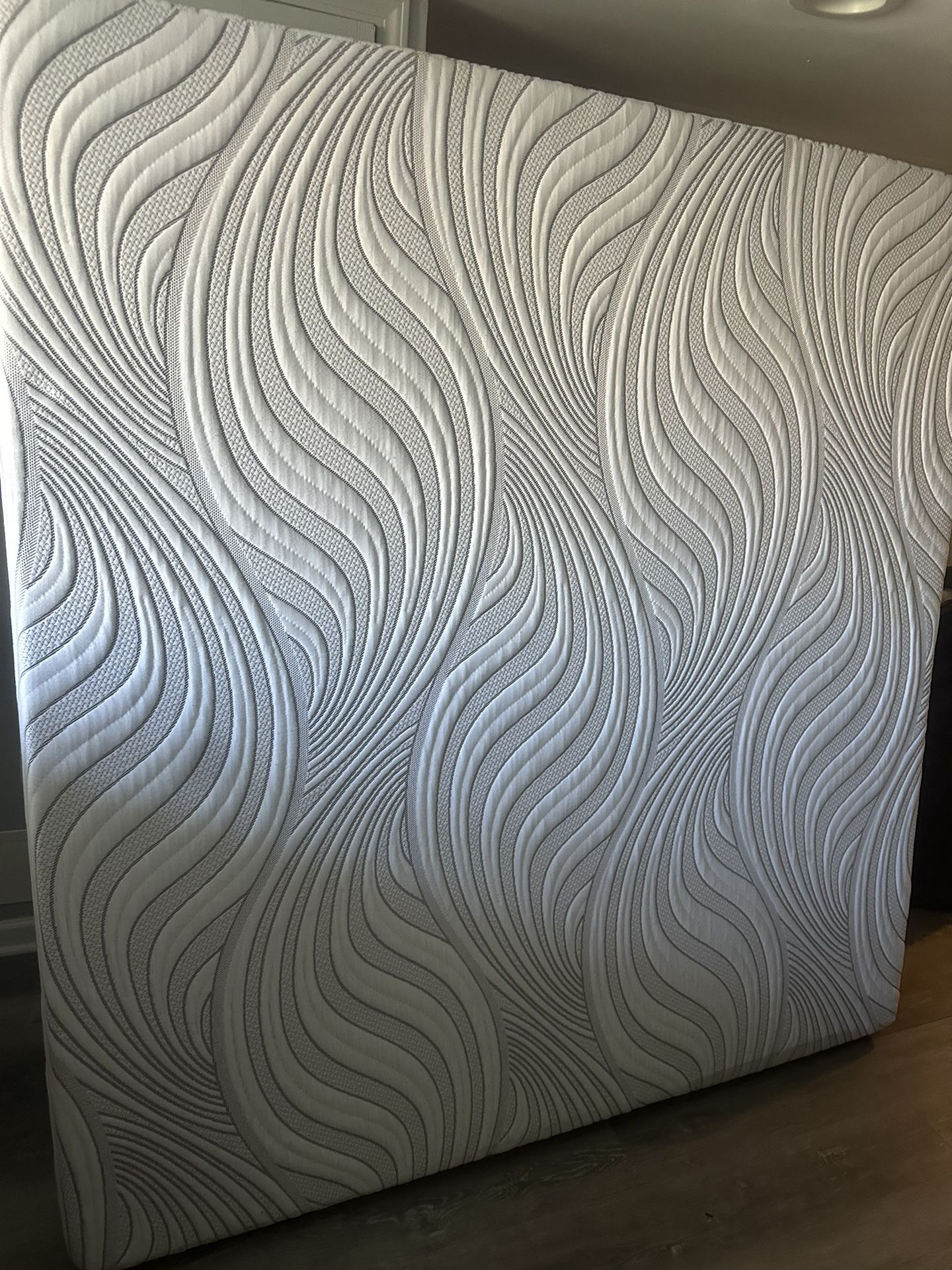 King Mattress & Box Spring for Sale in Chicago, IL OfferUp