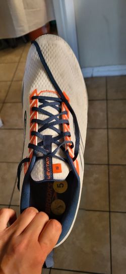 Brooks Levitate size 15 Shoe