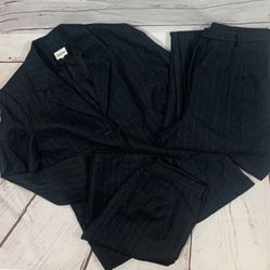 Neiman Marcus Women’s 3 piece Suit