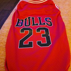 New Dog Jersey Bulls 23  Size Large