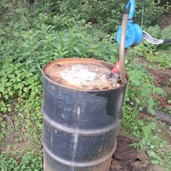 55 Gal Drum with Crank Despenser. 