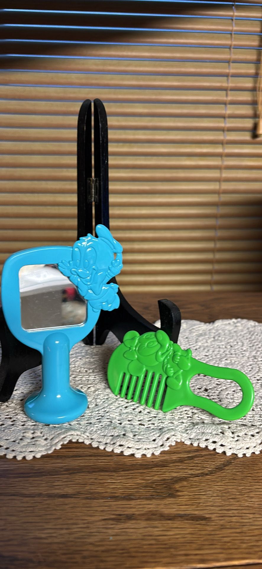 Set of 2 vintage Disney Baby Donald 5” mirror blue and Baby Minnie 4.5” comb molded plastic CUTE!