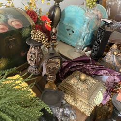 Decorations Different Prices 