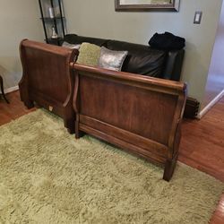 Twin Head Board With Railings