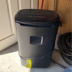 Paper Shredder 