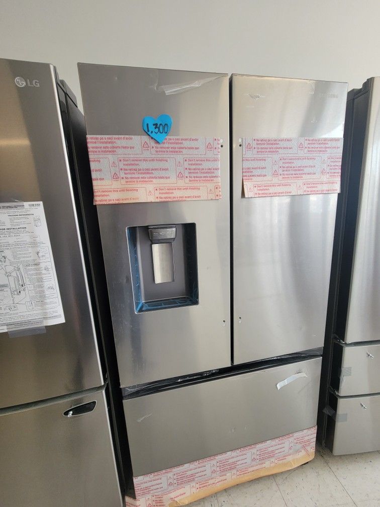 Stainless Steel French Door Refrigerator New Scratch And Dent With 6months Warranty