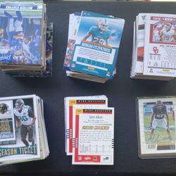 Football/baseball Cards