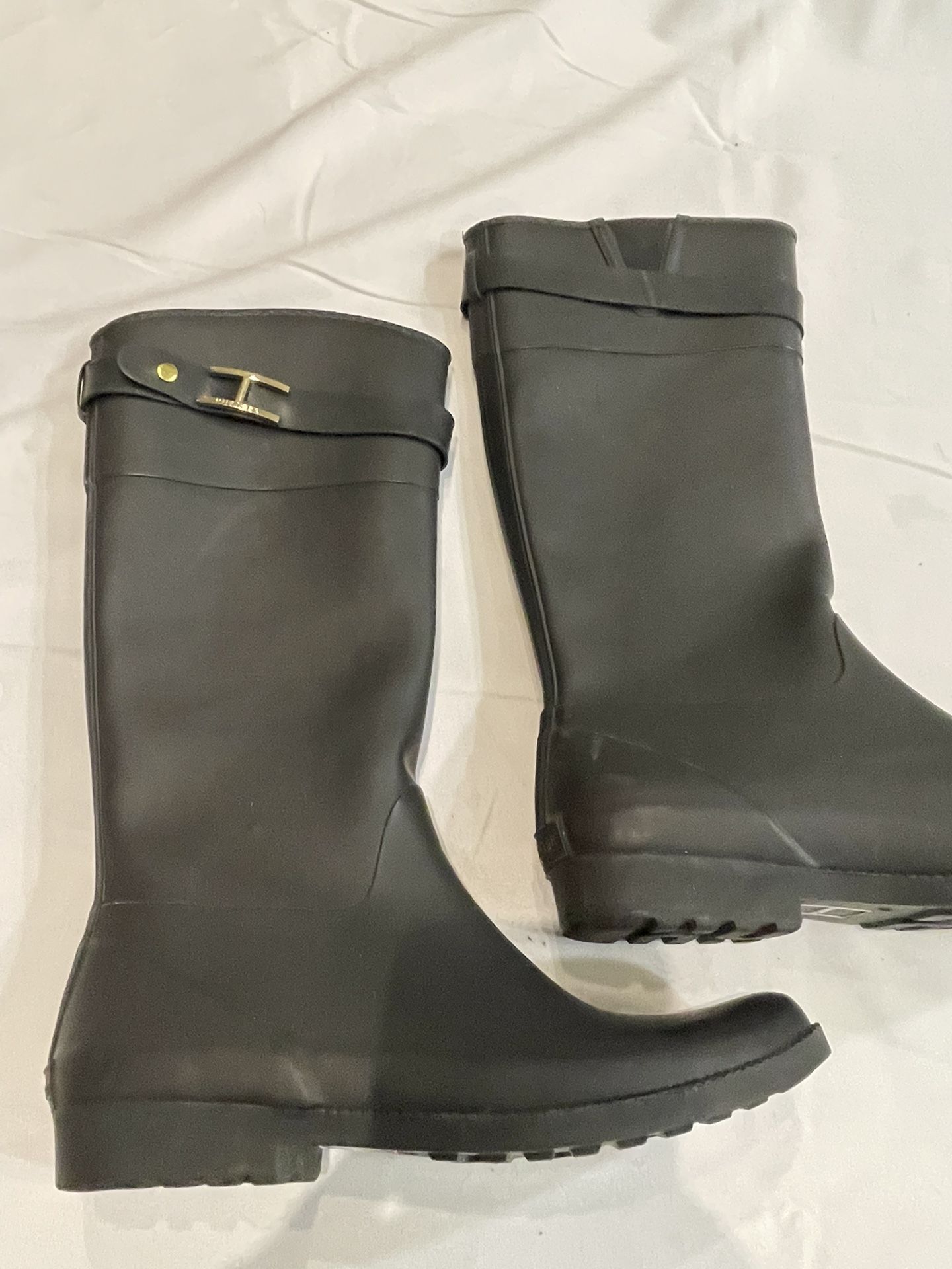 Women’s Tommy Hilfiger Boots Size 9