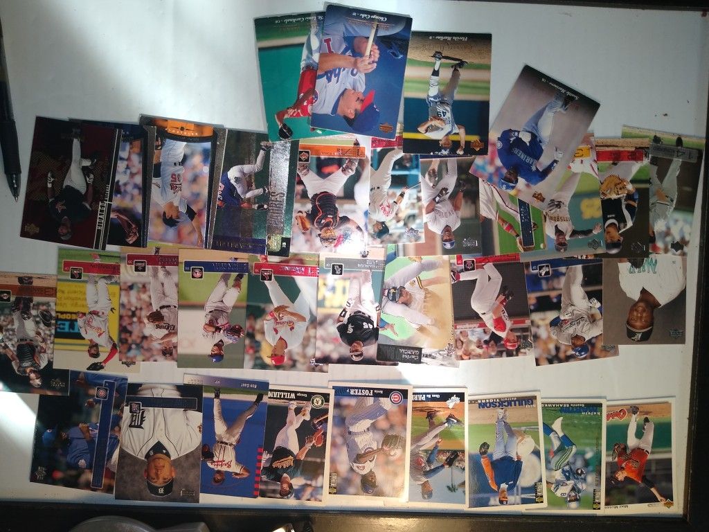 Over 200 baseball cards