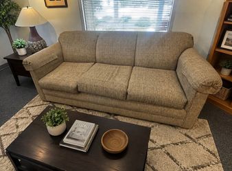 Comfortable Beige Sofa – No Rips or Tears