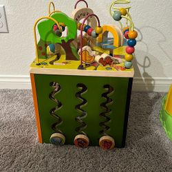 Zany Zoo Activity Cube