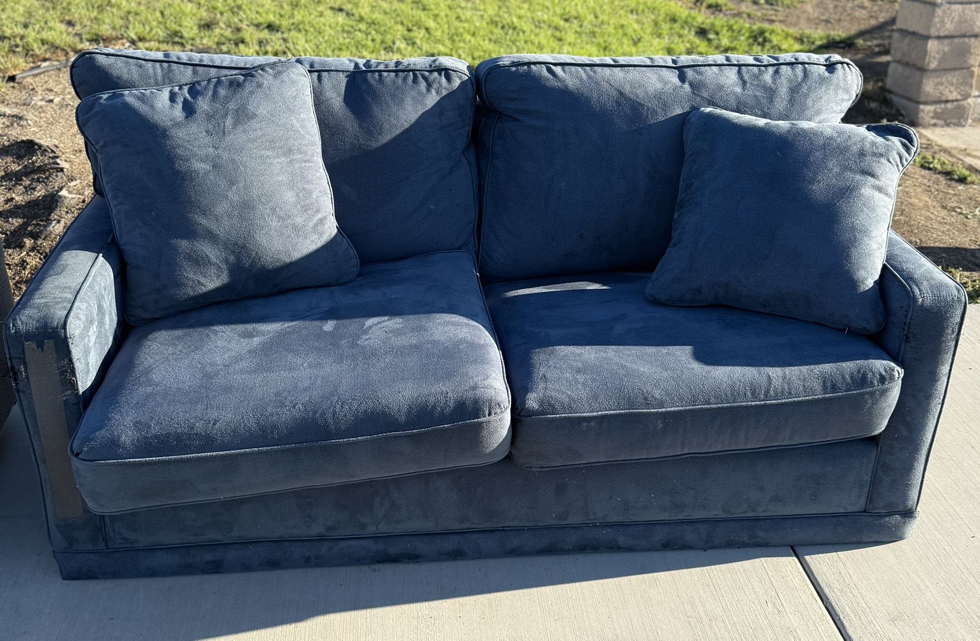 Free Couch 