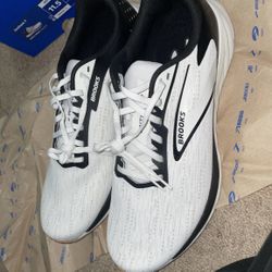 Brooks New Tennis Shoes 11.5M