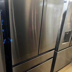 NEW OPEN BOX SAMSUNG BESPOKE FOUR DOOR REFRIGERATOR STAINLESS STEEL 