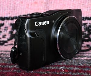 Canon SX710 HS 20MP Digital Camera