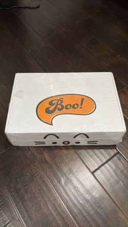 UNOPENED Pusheen Halloween Box