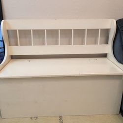 Wood Sitting Bench With Storage 