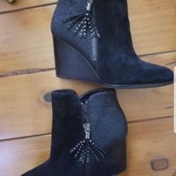 Super Cute New Black Boots Size 6.5 M upper leather Julita.
