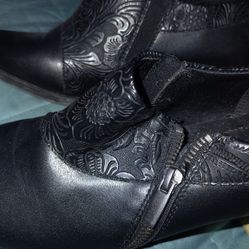 Woman's  Dress Shoes