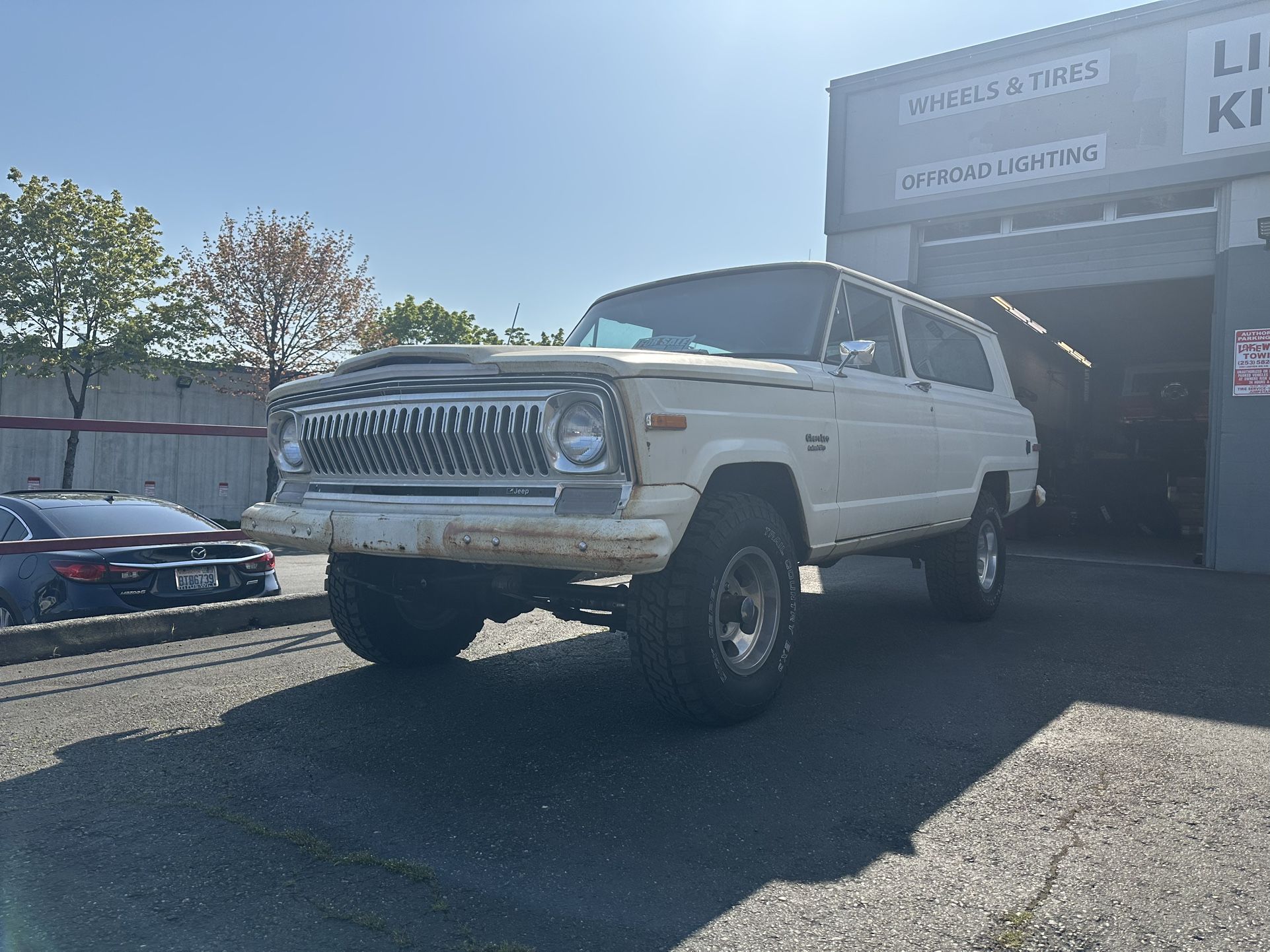 1974 Jeep Grand Wagoneer