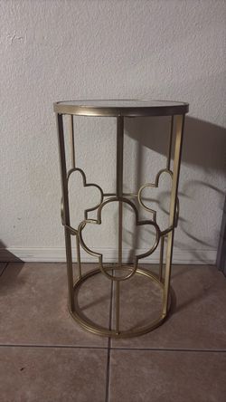 2 side tables