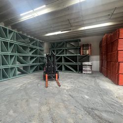 Teardrop Pallet Racks Welded And Bolted Uprights Material Handling Pallet Racking Racks Delivery Install Forklift