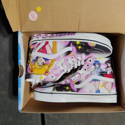 New  Vans Sailor Moon Size 5 In Women 