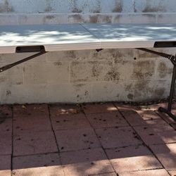 6' Folding Table