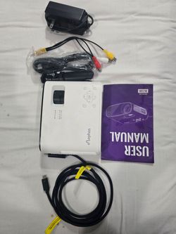Elephas projector  with HDMI to usb-c cable