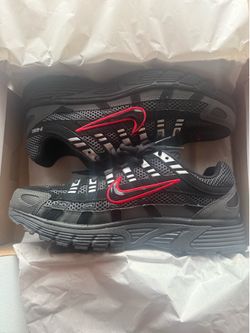 Black Nike p-6000
