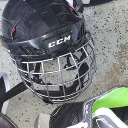 Hockey Skating Equipment LARGE Youth Bauer