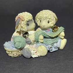 Vintage 1995 Enesco “Close Knit Friends” Mary Had A Little Lamb 159727 figurine.