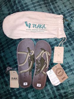 Plaka sandals size 8