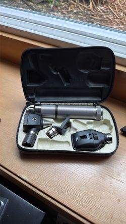 WELCH ALLYN 3.5v SET W/ OTOSCOPE 11720 OPHTHALMOSCOPE PLUGIN HANDLE