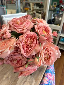 Artificial silk pink roses bouquet