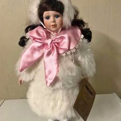 Doll Collectors Guild Seymour Mann's Connoisseur Doll Collection