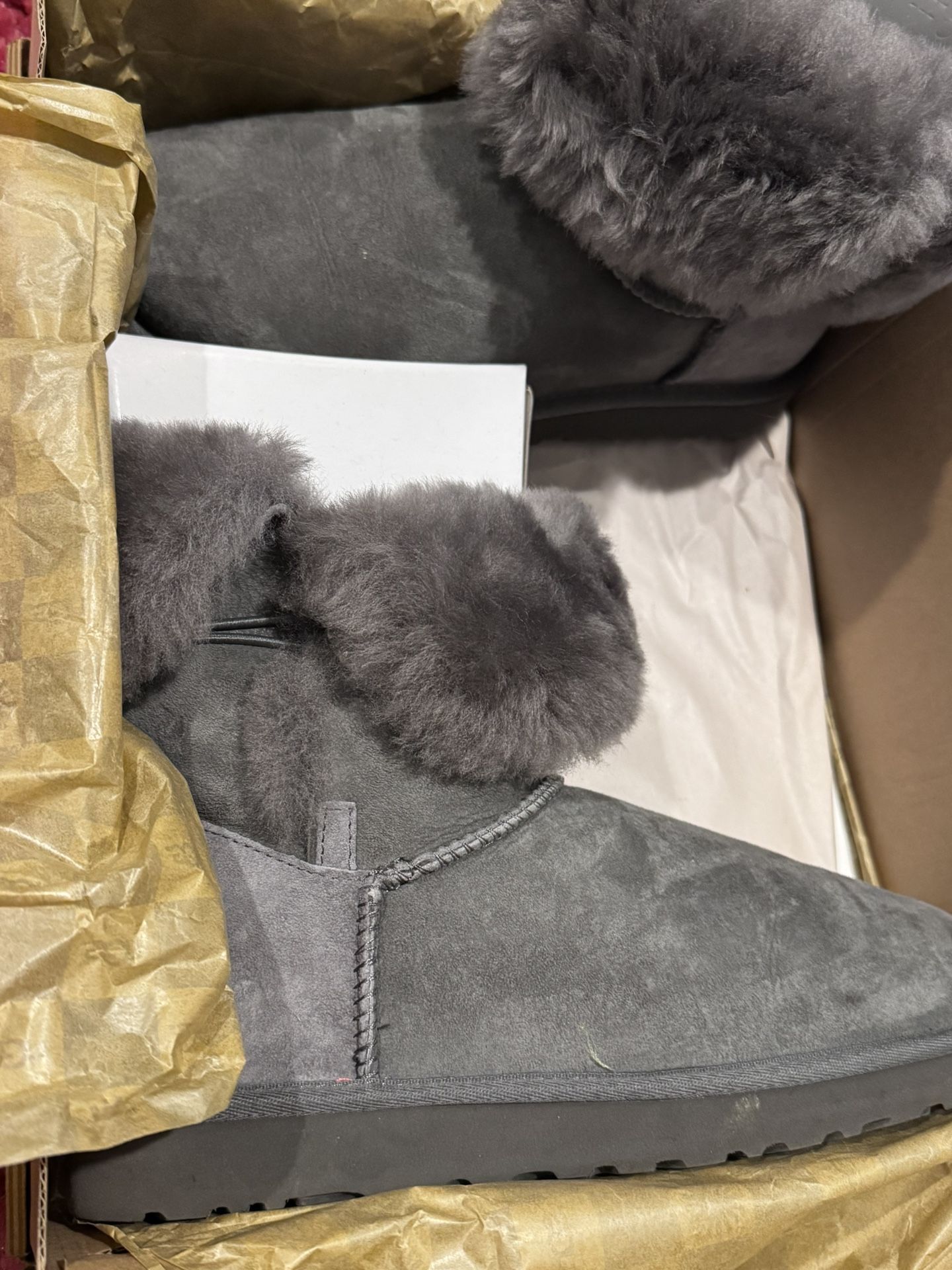 Ugg Bailey Button Bling