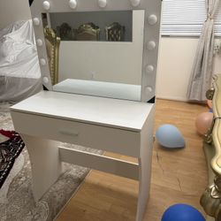 Small Vanity With Light