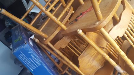 6 chairs n table 2 chairs or broken