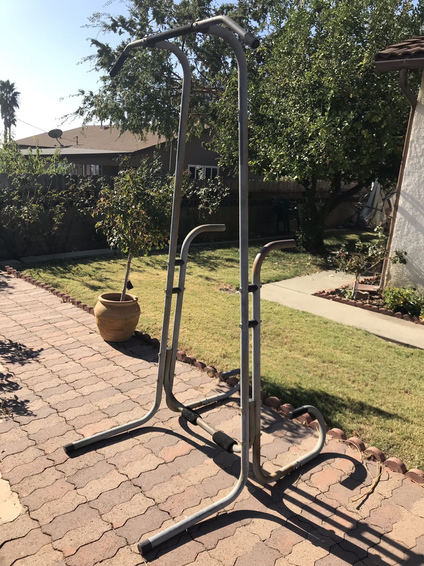 Workout Station. Pull ups & Dips