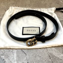 Thin Gucci belt