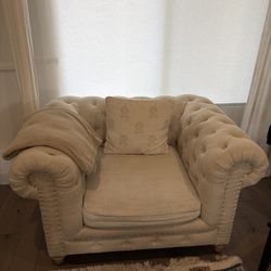 Tufted Chair 44’
