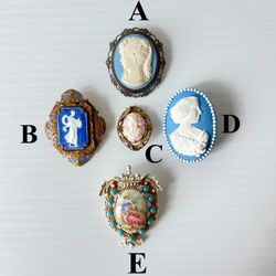 Vintage Brooches 