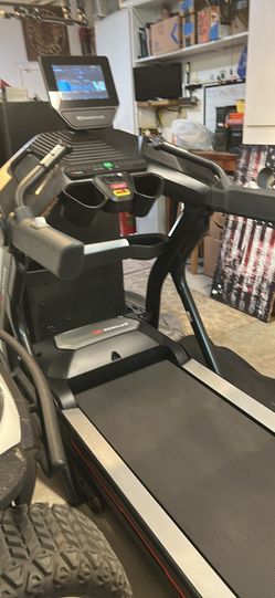 literally been used a few times! Treadmill paid $2500 it's literally been used a few times! $675 obo