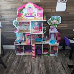 Doll House-Costco Like New!